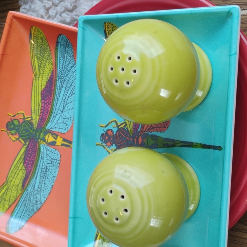 FIESTAWARE LEMONGRASS CHARTREUSE SALT &  PEPPER SHAKERS Retired 🎍